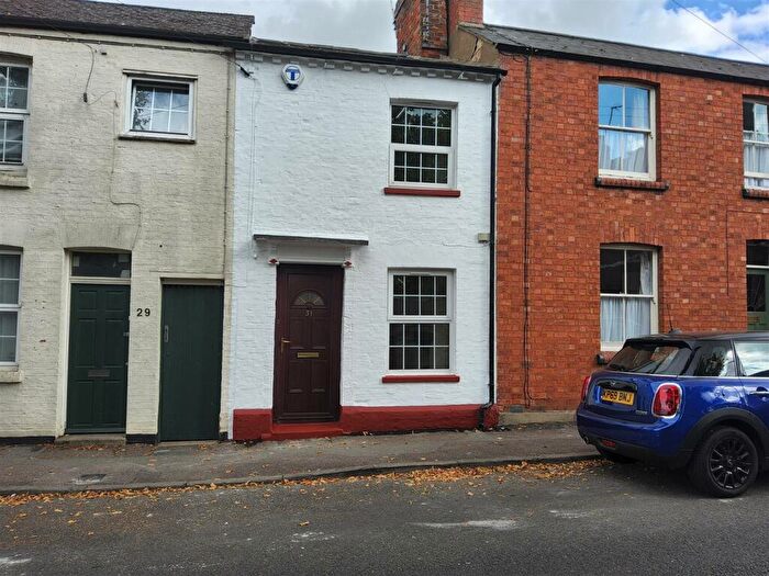 2 Bedroom Terraced House To Rent In Silver Street, Stony Stratford, Milton Keynes, MK11