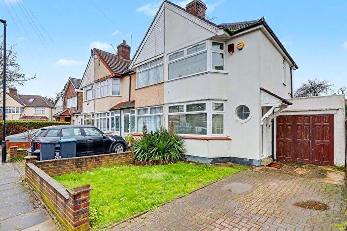 2 Bedroom House For Sale In Coniston Gardens, London, N9