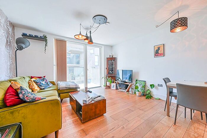 1 Bedroom Flat To Rent In Durham Wharf Drive, Brentford, TW8