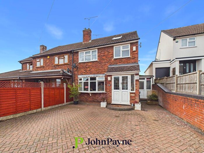 4 Bedroom Semi-Detached House For Sale In Winsford Avenue, Allesley Park, Coventry, CV5