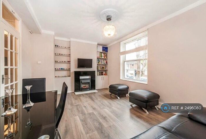 2 Bedroom Flat To Rent In Crowland House, London, NW8