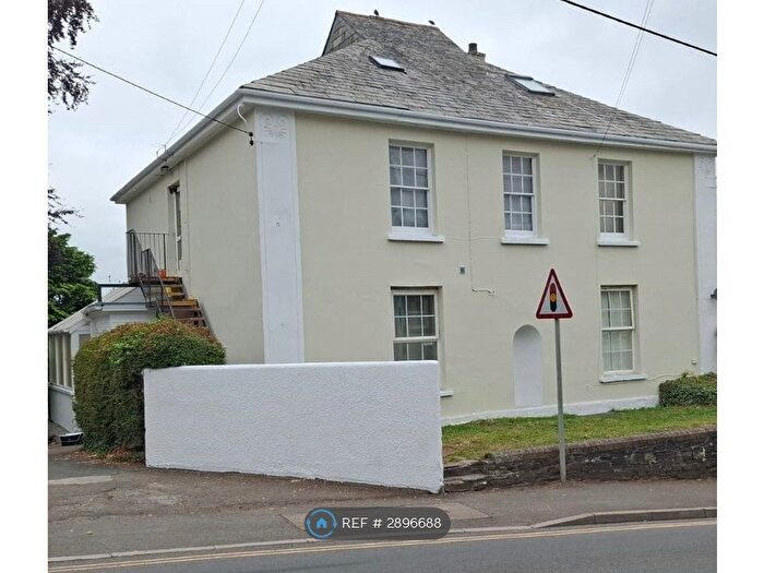 1 Bedroom Flat To Rent In Priory House, Launceston, PL15