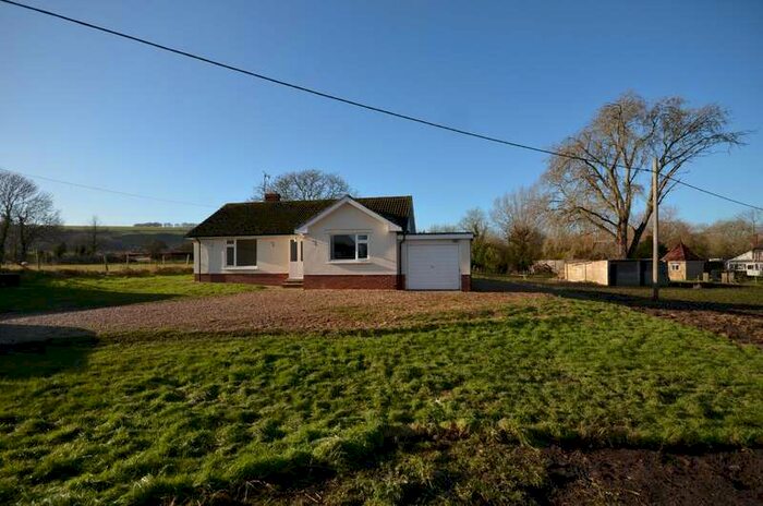 2 Bedroom Detached House For Sale In Chapel Lane, Bishopstone, Salisbury, SP5