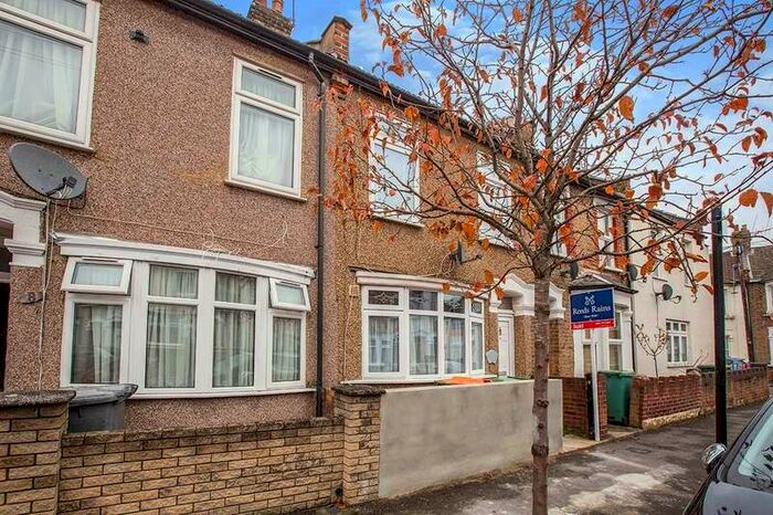 2 Bedroom House To Rent In Selby Road, London, E13