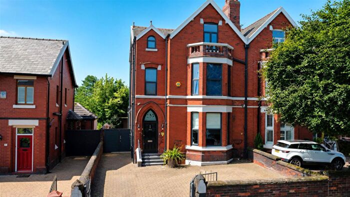 5 Bedroom Semi-Detached House For Sale In Dentons Green Lane, St Helens, WA10