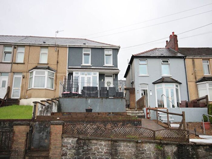 3 Bedroom Property For Sale In Abernant Road, Markham, Blackwood, NP12