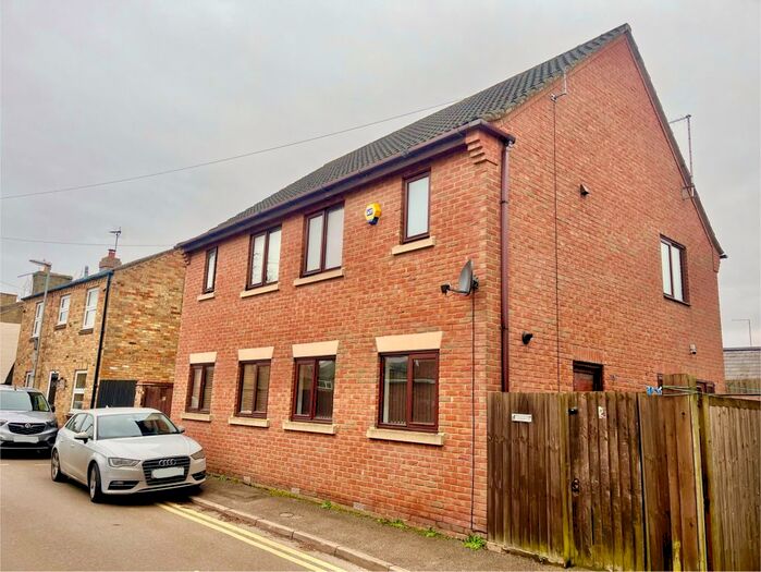 2 Bedroom Property To Rent In Falcon Lane, Whittlesey, Peterborough, PE7