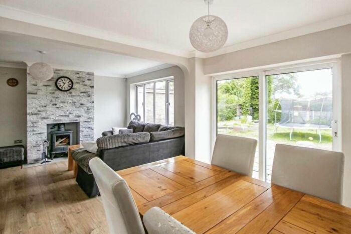 3 Bedroom Bungalow For Sale In Webbs Close, Ashley Heath, BH24