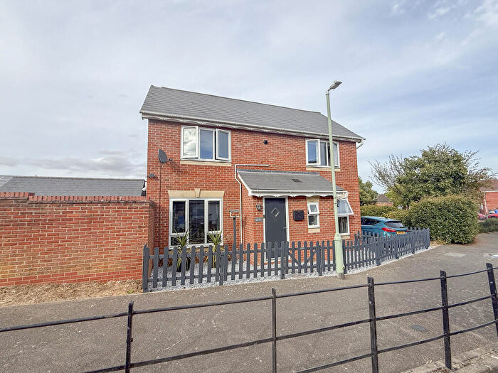 4 Bedroom Link Detached House For Sale In Dhobi Place, Ipswich, Suffolk, IP1