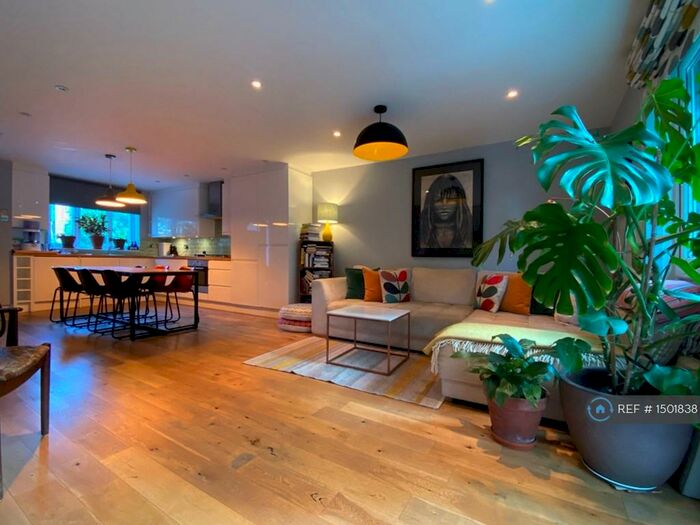 3 Bedroom Terraced House To Rent In Jarrow Way, London, E9