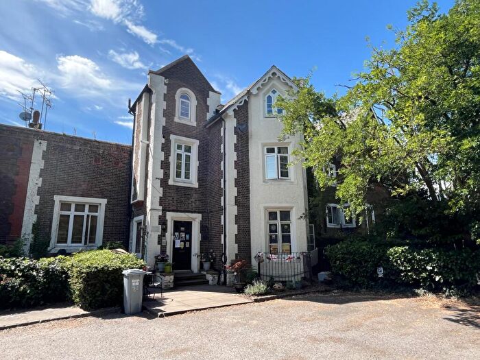 1 Bedroom Flat For Sale In Flat, Upton Park, Slough, Berkshire, SL1