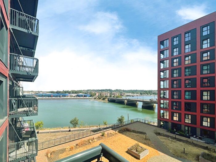 1 Bedroom Flat For Sale In Meridian Way, Southampton, Hampshire, SO14