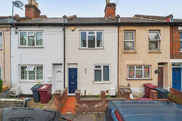 2 Bedroom Terraced House To Rent In Cholmeley Place, Reading, RG1