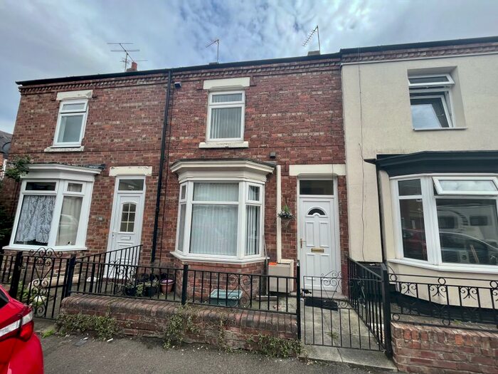 2 Bedroom Terraced House To Rent In Langdale Road/ Eastbourne - Darlington, DL1