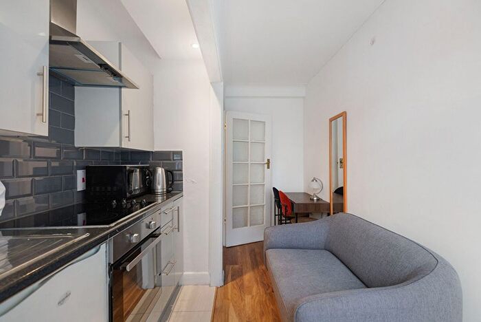 Studio For Sale In Park West, Hyde Park Estate, London, W2