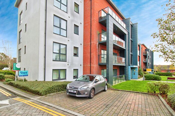 1 Bedroom Flat For Sale In Firwood Lane, Romford, RM3