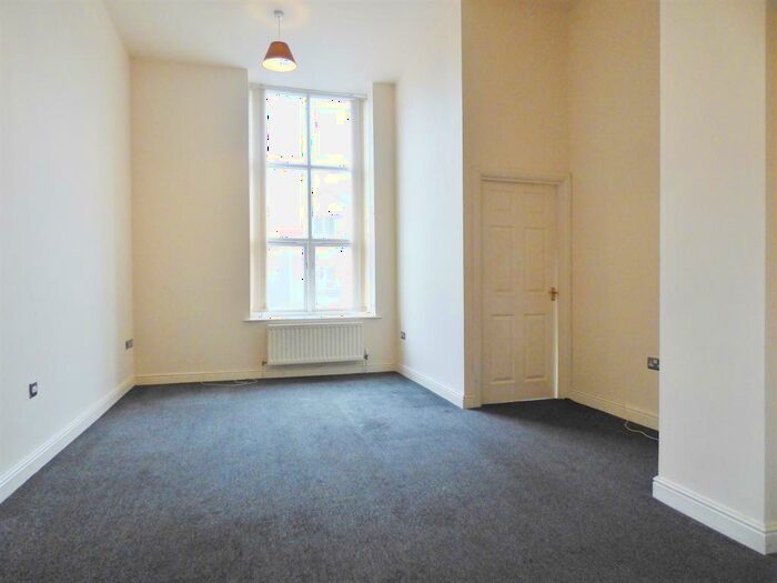 2 Bedroom Apartment To Rent In Prospect Road, Longwood, Huddersfield, HD3