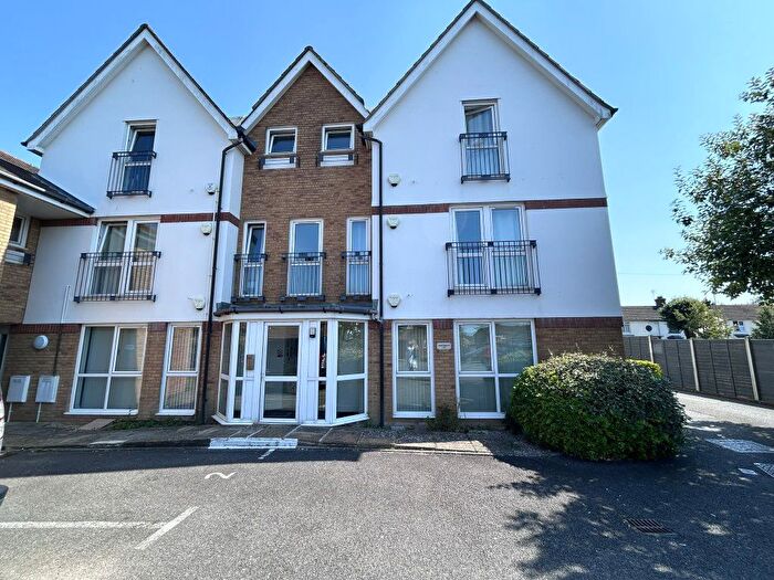 2 Bedroom Flat To Rent In Lime Court, Kennington, Ashford, TN24