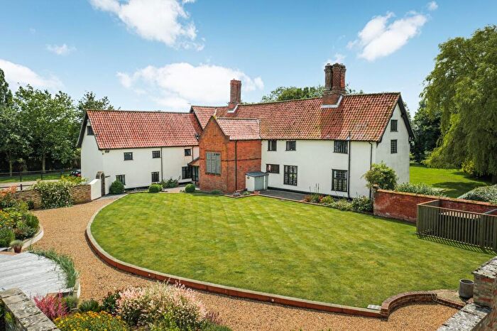 5 Bedroom Detached House For Sale In Chain Free In Tibenham, NR16