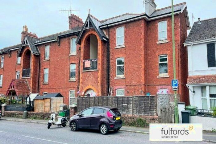 2 Bedroom Flat To Rent In ., Paignton, TQ3