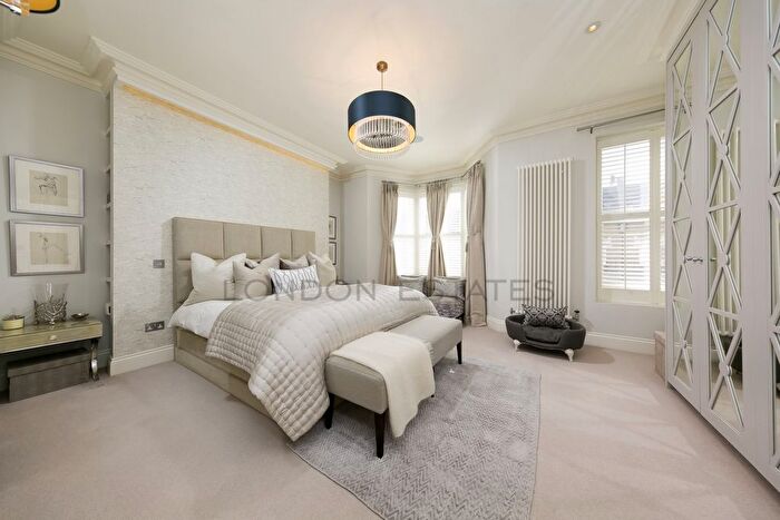 7 Bedroom Terraced House To Rent In Chesilton Road, Fulham, SW6