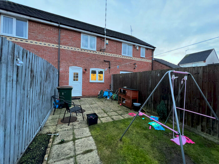 2 Bedroom Terraced House For Sale In Lyndale Close, Whoberley, Coventry