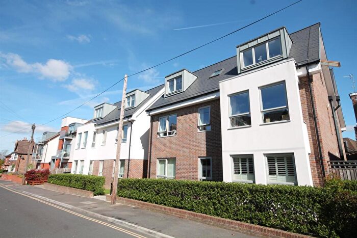 2 Bedroom Apartment For Sale In Bennett Court, Denne Parade, Horsham, RH12