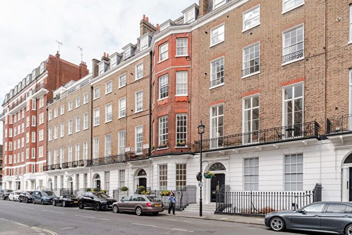 2 Bedroom Flat To Rent In Bryanston Square, Marylebone, London, W1H