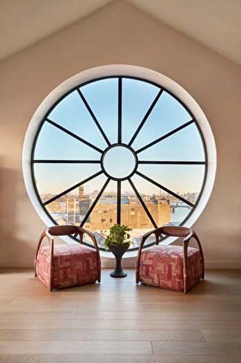 5 Bedroom Flat For Sale In Waverly Square, Chelsea, SW10