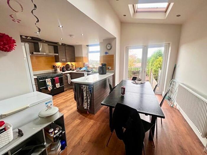 6 Bedroom House To Rent In School Road, Sheffield, S10