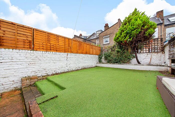 4 Bedroom Terraced House To Rent In Branksome Road, Brixton Hill, SW2