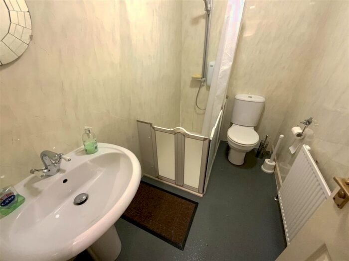 1 Bedroom Flat To Rent In Station Road, Law, Carluke, ML8