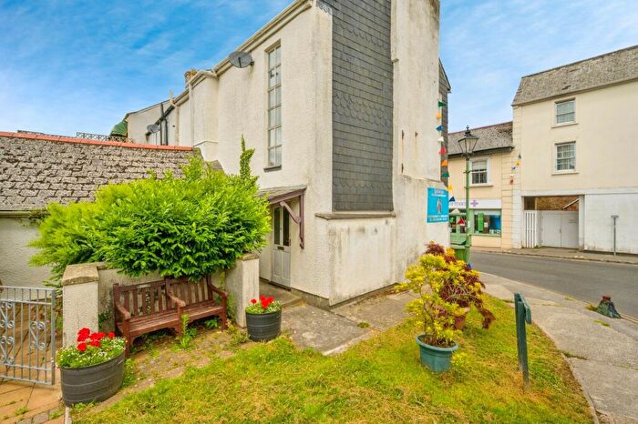 2 Bedroom Flat For Sale In Broad Street, Modbury, Ivybridge, Devon, PL21