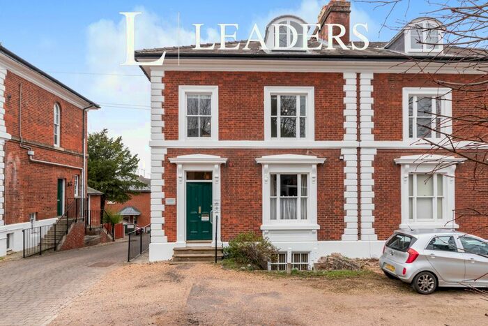 2 Bedroom Flat To Rent In Walsworth Road, Hitchin, SG4