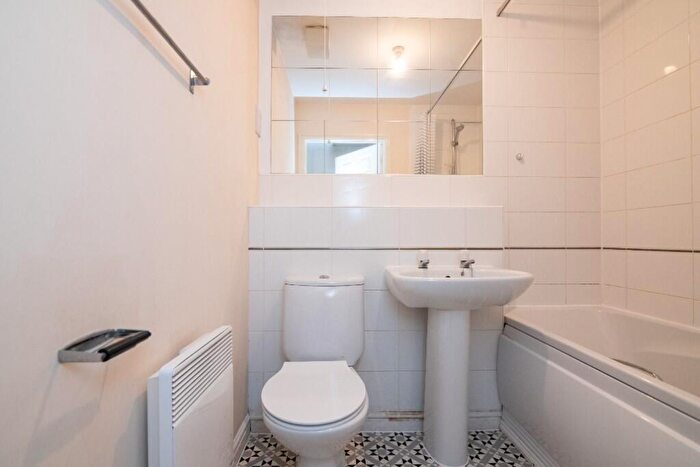 2 Bedroom Apartment To Rent In Design Close, Bromsgrove, Worcestershire, B60