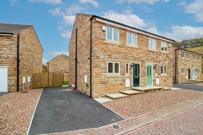 3 Bedroom Semi-Detached House To Rent In Perseverance Place, Holmfirth, HD9