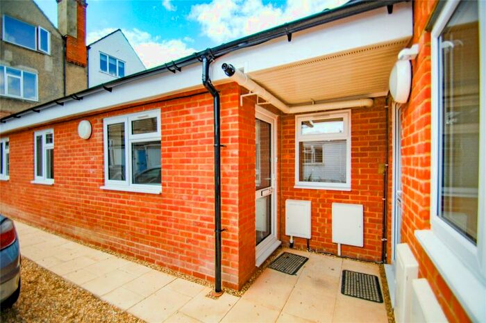 Apartment To Rent In Station Road, Gerrards Cross, SL9