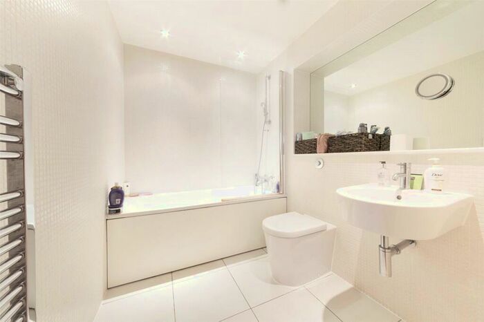 2 Bedroom Apartment To Rent In Denison House, Lanterns Way, Canary Wharf, London, E14