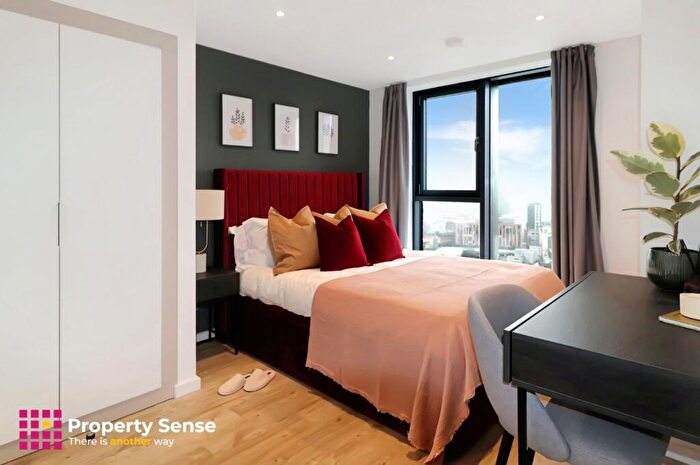 2 Bedroom Apartment To Rent In Swan Street House, Manchester, M4