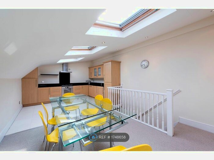 3 Bedroom Semi-Detached House To Rent In Moyser Road, London, SW16