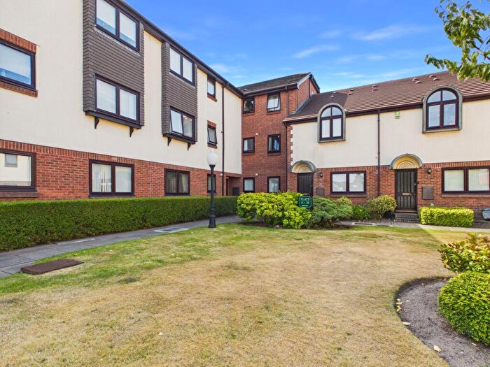 2 Bedroom Flat For Sale In Alexandra Mews, Ormskirk, L39