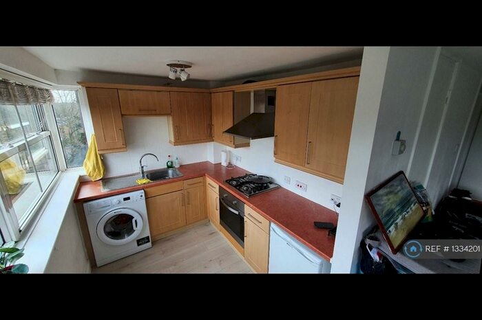 1 Bedroom Flat To Rent In Fairview Court, London, NW4