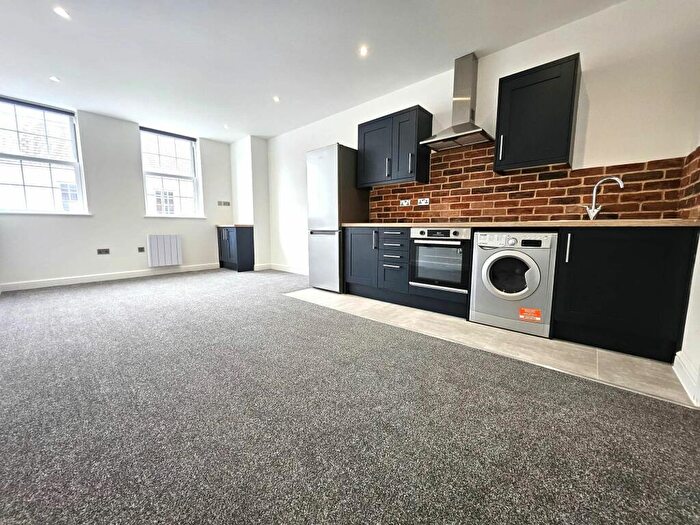 1 Bedroom Apartment To Rent In Flat, Bridgegate Residence, DN22