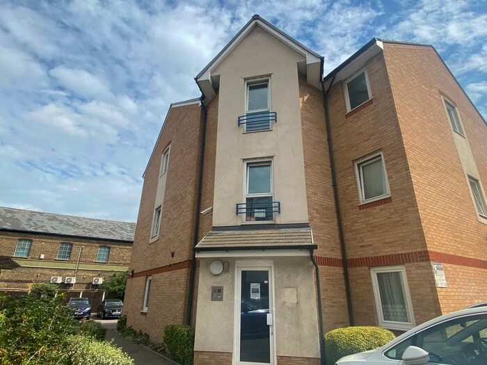 1 Bedroom Apartment To Rent In Fairfield Square Gravesend, DA11