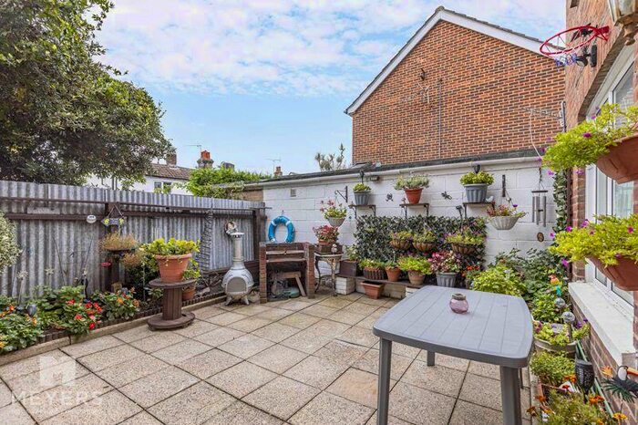 2 Bedroom Apartment To Rent In Wilson Road, Bournemouth, BH1