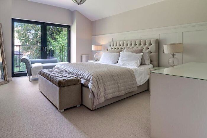 5 Bedroom Detached House For Sale In Woodford Green, Essex, IG8