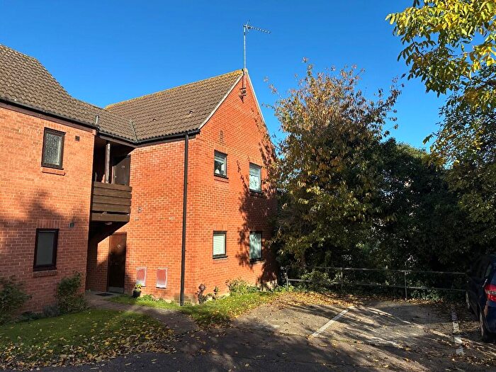 2 Bedroom Flat For Sale In Prince Of Wales Close, Bury St. Edmunds, Suffolk, IP33