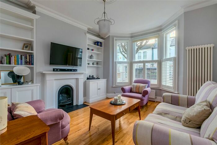 2 Bedroom Flat To Rent In Brookville Road, Fulham, SW6