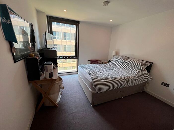 1 Bedroom Flat For Sale In Apartment City Lofts St. Pauls, Sheffield, South Yorkshire, S1