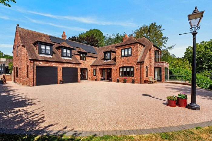 4 Bedroom Detached House For Sale In Pepper Street, Inkberrow, Worcester Worcestershire, WR7